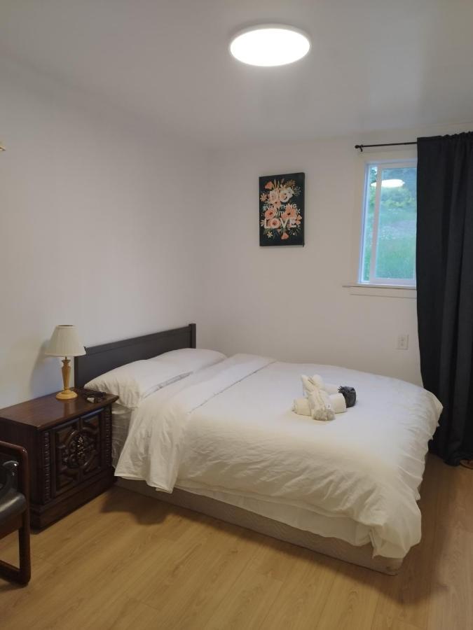 Maple Ridge Beautiful Farm Cabin Unit B מראה חיצוני תמונה